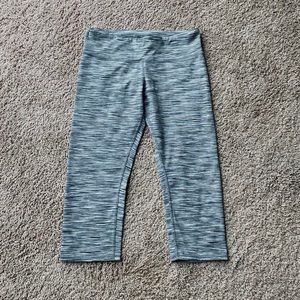 ALO Yoga Cropped Capri Space Dye size m